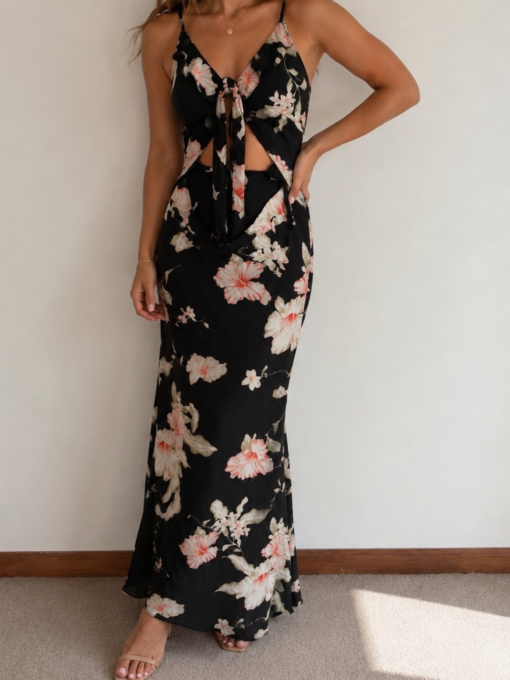 Fashion Nova Floral Cutout Maxi Dress – Black Floral – Size XS